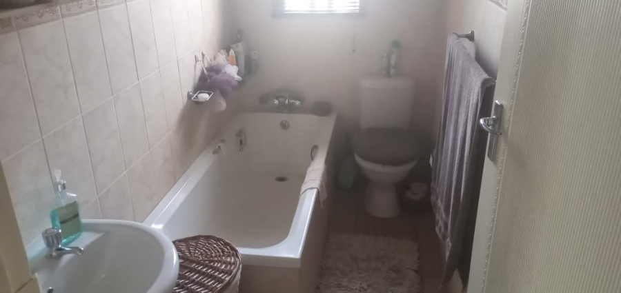 To Let 2 Bedroom Property for Rent in Baillie Park North West